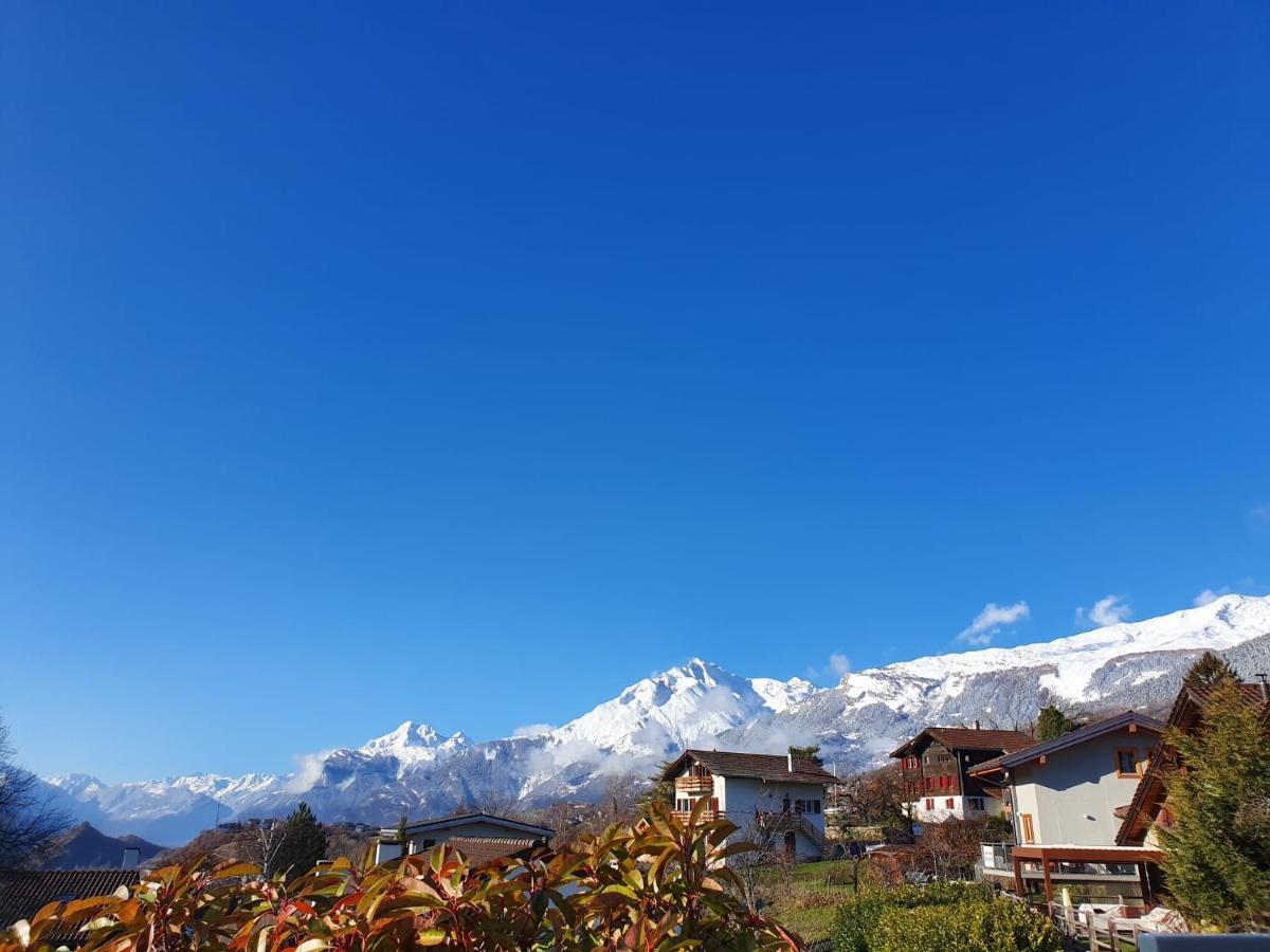 O Rendez Vous Maison Mitoyenne Piscine Chauffee Mars-octobre Apartamento